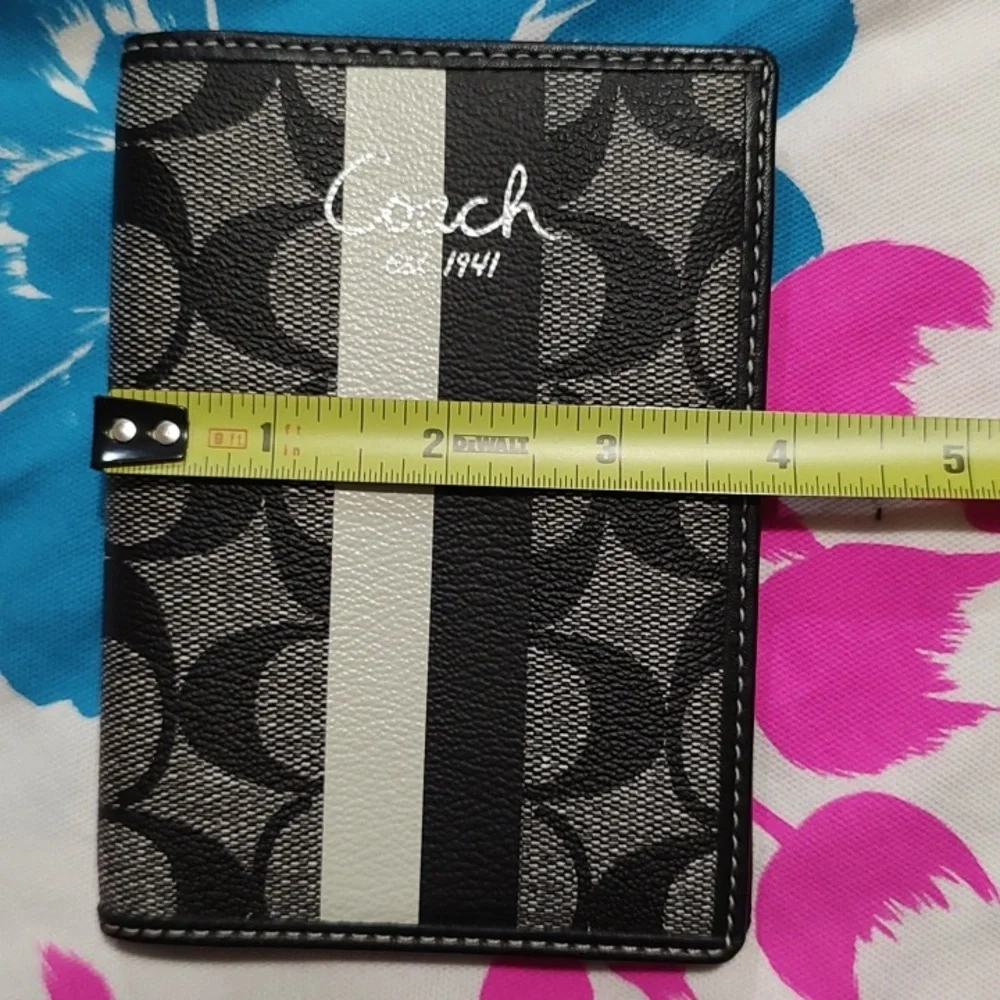 Coach wallet - Picture 9 of 9
